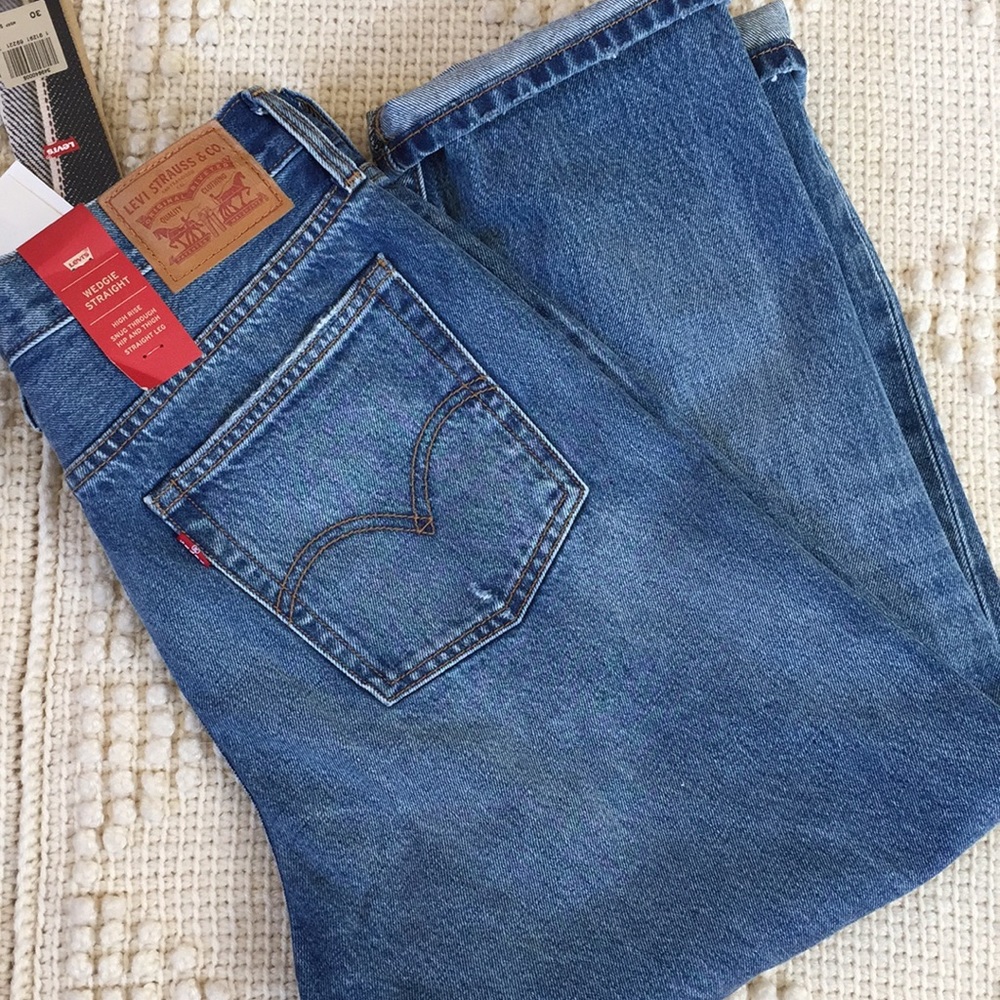 Levi’s Wedgie Jeans